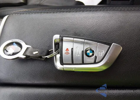 2020 BMW 840I Gran Coupe z USA, uszkodzony, nr VIN WBAGV2C0XLCD86047